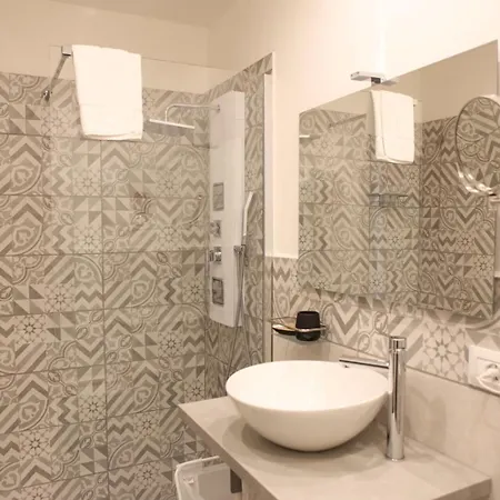 Oda ve Kahvaltı Boutique Katanya